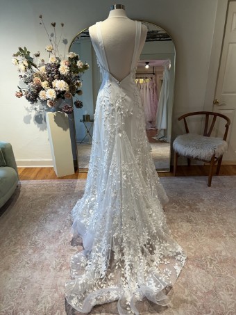 Anna Campbell Sale Willow Empress by Anna Campbell #3 Ivory thumbnail