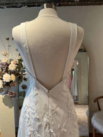 Anna Campbell Sale Willow Empress by Anna Campbell #4 Ivory thumbnail