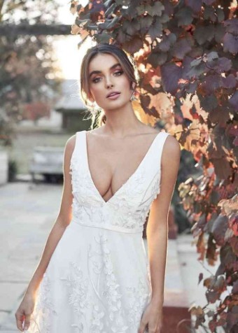 Anna Campbell Sale Willow Empress #0 default Ivory thumbnail