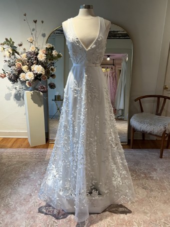 Anna Campbell Sale Willow Empress by Anna Campbell #1 Ivory thumbnail