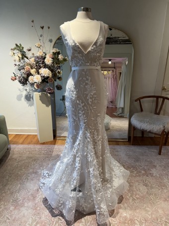 Anna Campbell Sale Willow Trumpet #1 Beige thumbnail