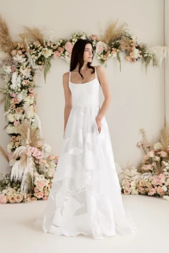 Truvelle Iris #0 default Off White thumbnail