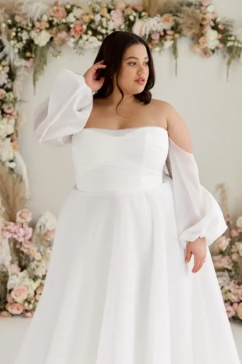 Truvelle Wisteria (with detachable sleeves) by Truvelle #2 Off White thumbnail
