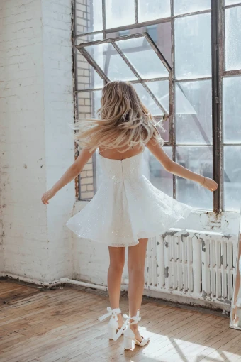 Untamed Petals Uptown Mini #2 Light Ivory thumbnail