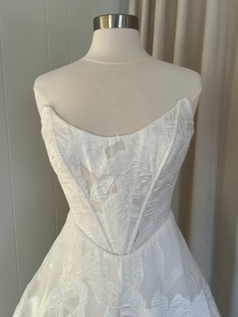 Alena Leena Sale Gloriosa by Alena Leena #3 Off White thumbnail