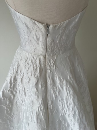 NEWHITE Sale Leone Gown #4 Off White thumbnail