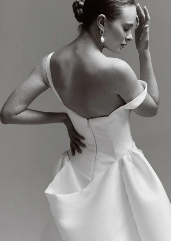 House of Renhue Loren Overskirt by House Of Renhue #2 default Silk White thumbnail