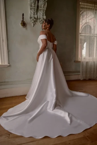 Anna Campbell Alaska by Anna Campbell #1 default Ivory thumbnail