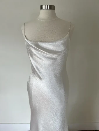 NEWHITE Sale Laine #2 Satin thumbnail
