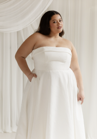 Truvelle Cassie Curvy by Truvelle #0 default Off White thumbnail