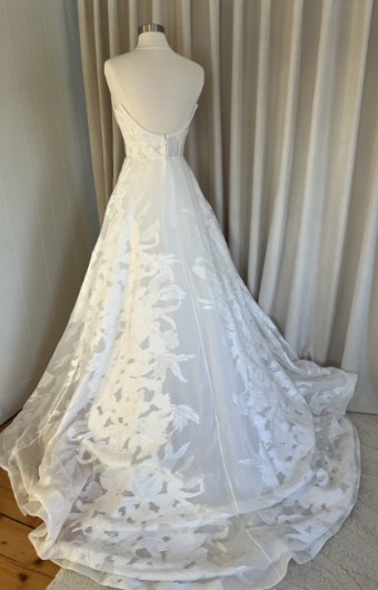 Alena Leena Sale Gloriosa by Alena Leena #5 Off White thumbnail