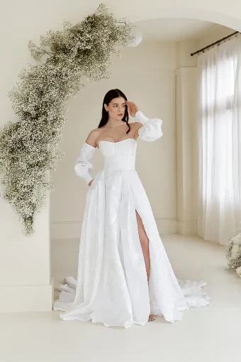 Truvelle Mahsa (with Sleeves) #0 default Off White thumbnail