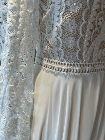 Flora Sale Melanie #5 default Ivory thumbnail