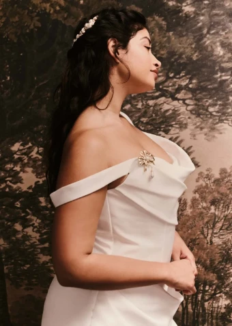 House of Renhue Loren Curvy #2 Silk White thumbnail