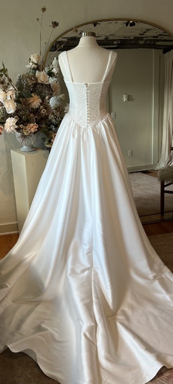 MWL James (Custom Raine with Lace Bodice) #3 Ivory thumbnail