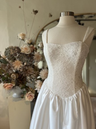 MWL James (Custom Raine with Lace Bodice) #0 default Ivory thumbnail