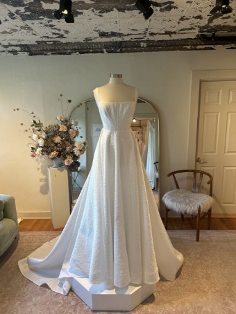 Alena Leena Cattleya Custom - Forget Me Not Fabric - #0 default Off White thumbnail