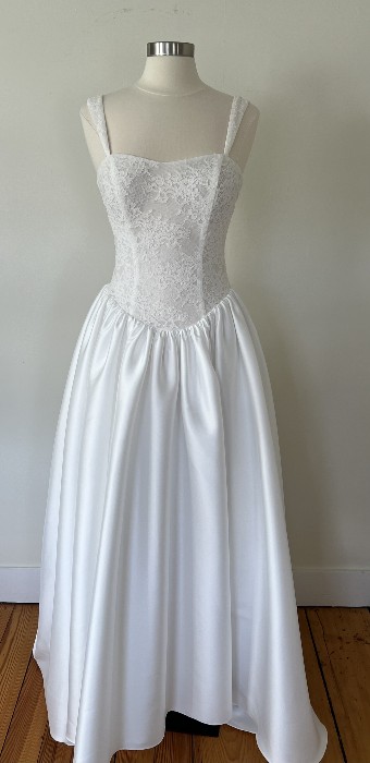 MWL Sale James (Custom Raine with Lace Bodice) #7 Ivory thumbnail
