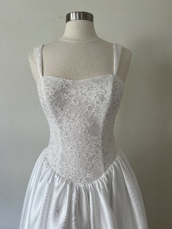 MWL Sale James (Custom Raine with Lace Bodice) #5 Ivory thumbnail