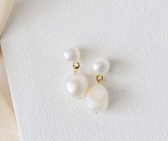 Heirloom Bridal Company Holly Pearl Earrings #0 default Gold thumbnail