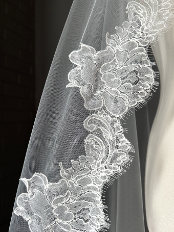 Sara Gabriel Headpieces Aditi Veil (sample for sale) #1 Diamond White thumbnail