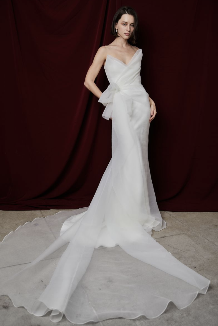 流行り の ブランド  NEWHITE | Bride Everthine トップス