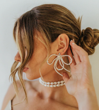 Untamed Petals Landon Bow Earring #0 default Pearl thumbnail