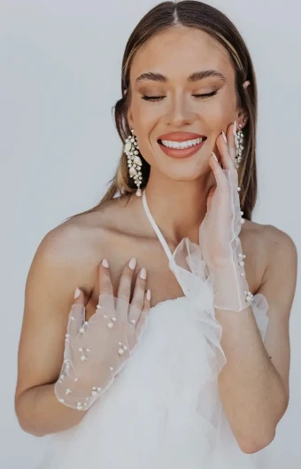 Untamed Petals Prism Pearl Sheer Gloves #0 default As Sampled thumbnail