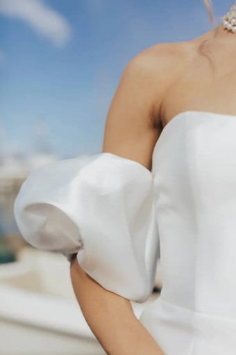 Untamed Petals Makena Balloon Sleeves #1 default Light Ivory thumbnail